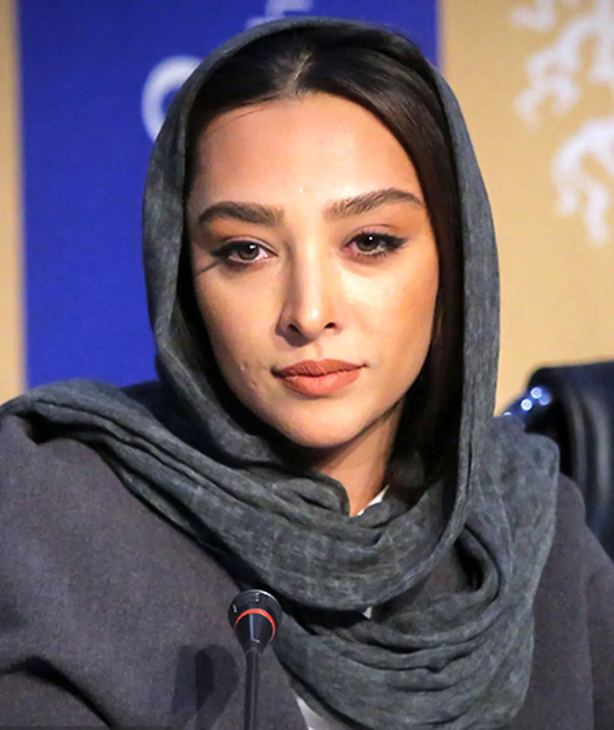 ملاقات آناهیتا درگاهی با روستاییان حاشیه ساز شد