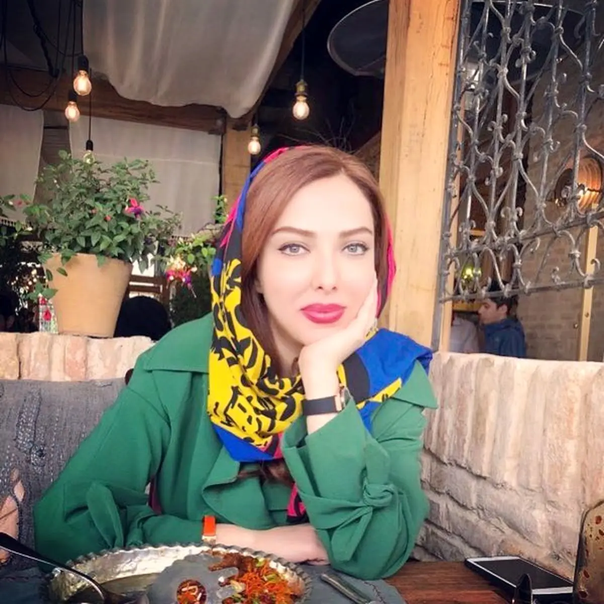 رستوران گردی لیلا اوتادی+عکس رستوران گردی لیلا اوتادی+عکس