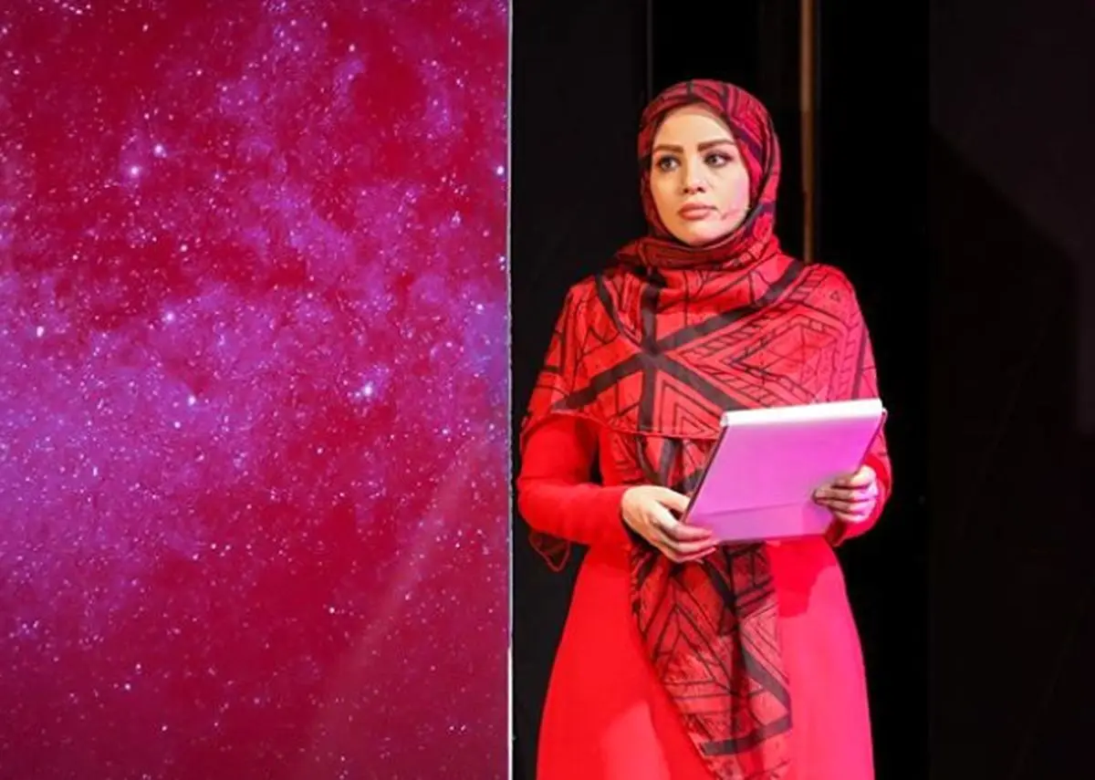 عکس هنرمندان: ماجرای قوری گلقرمزی مجری معروف چه بود؟ + عکس عکس هنرمندان: ماجرای قوری گلقرمزی مجری معروف چه بود؟ + عکس