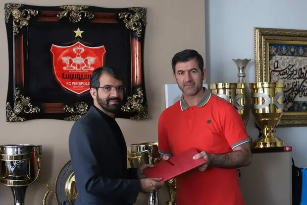 اخبار پرسپولیس: خبر خوب برای هواداران پرسپولیس/ قرارداد کریم باقری تمدید شد + تصاویر کریم باقری
