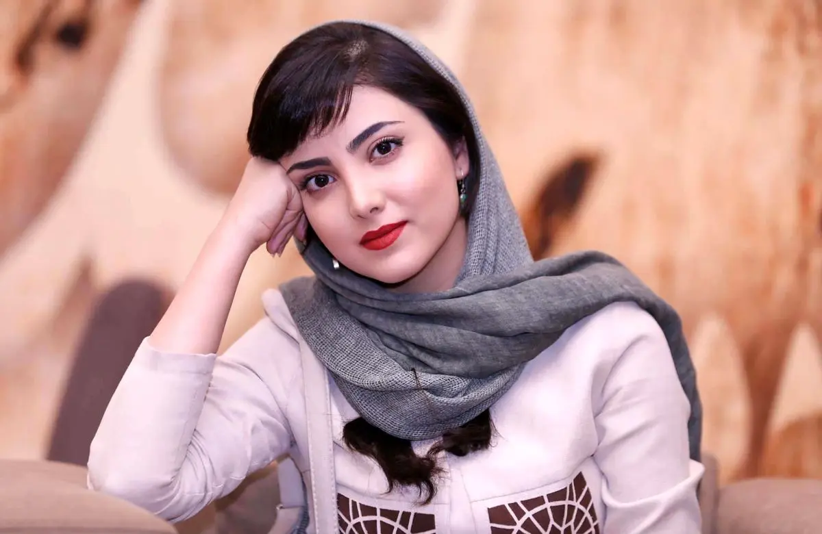 خانم بازیگر به سیم آخر زد! خانم بازیگر به سیم آخر زد!