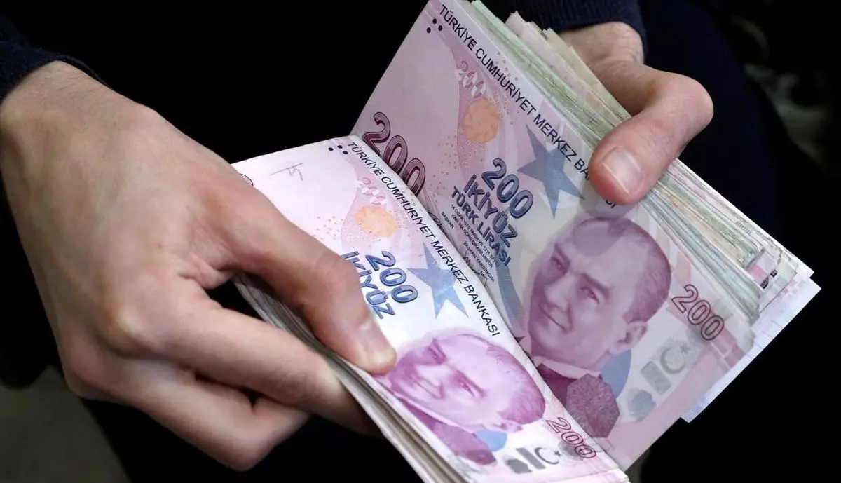 سقوط قیمت لیر ترکیه در صرافیهای تهران (یکشنبه 30 آبان) سقوط قیمت لیر ترکیه در صرافیهای تهران (یکشنبه 30 آبان)