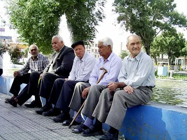 خبر بد برای بازنشستگان | عیدی بازنشستگان تامین اجتماعی کاهش یافت؟ عیدی بازنشستگان