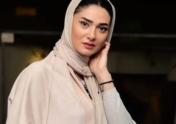 بیوگرافی مینا وحید مینا وحید