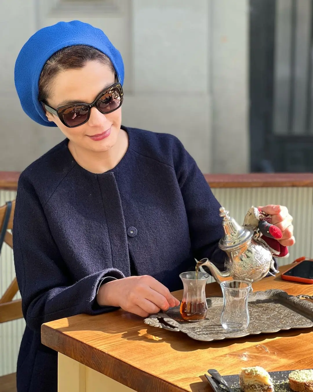 مارال فرجاد نقاب صورتش را برداشت | کنایه سنگین مارال فرجاد به کیست؟ مارال فرجاد