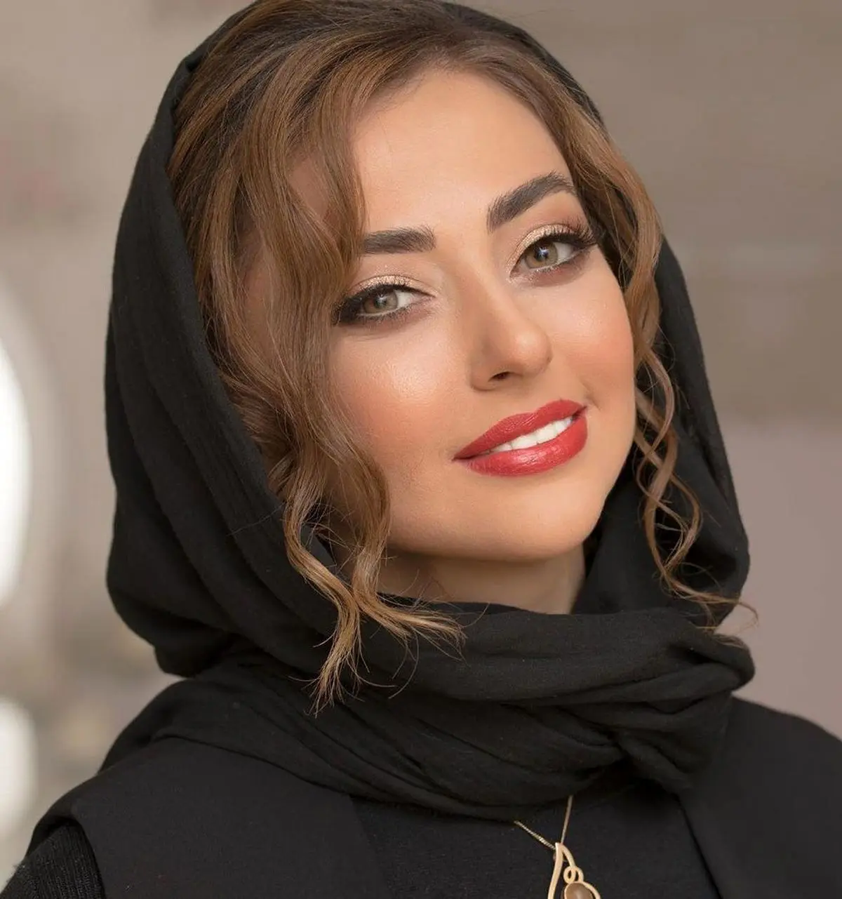 پیشمانی نفیسه روشن از مهاجرت | دلتنگی نفیسه روشن برای مادرش