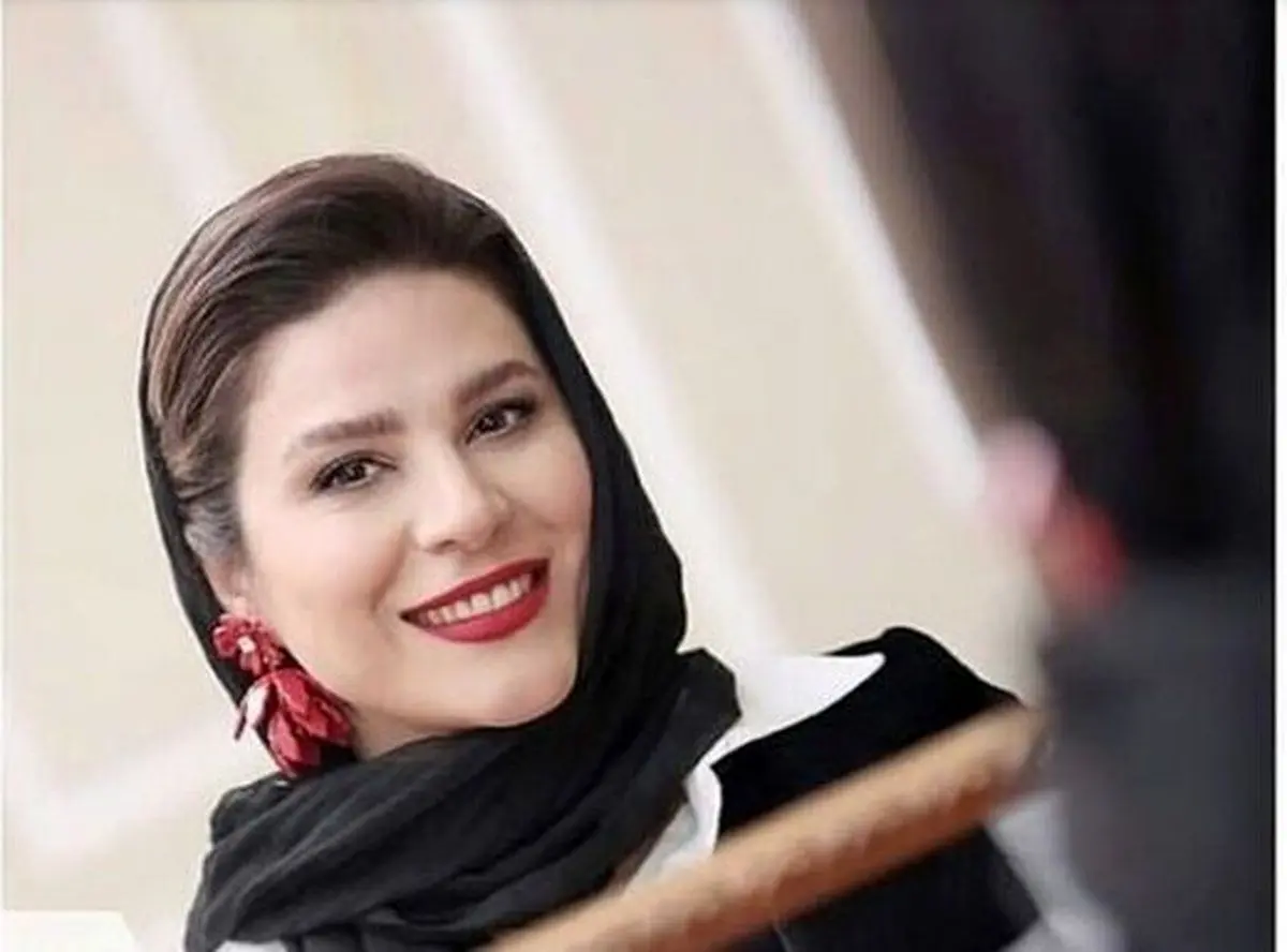کادوی لاکچری همایون شجریان به سحر دولتشاهی در ملا عام | قیمت این سورپرایز لاکچری چقدر است؟ کادوی لاکچری همایون شجریان به سحر دولتشاهی در ملا عام | قیمت این سورپرایز لاکچری چقدر است؟