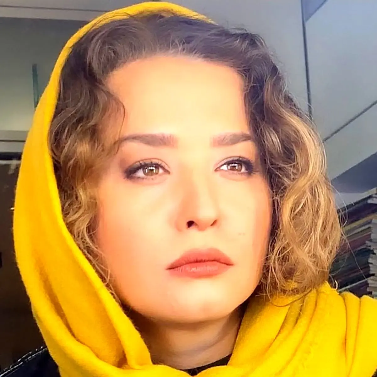 گریه های مهراوه شریفی نیا در آنتن زنده | توهین آقای بازیگر اشک مهراوه شریفی نیا را درآورد گریه های مهراوه شریفی نیا در آنتن زنده | توهین آقای بازیگر اشک مهراوه شریفی نیا را درآورد