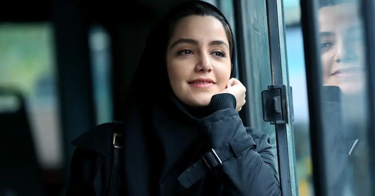 تغییر قیافه باورنکردنی نازنین بیاتی بعد از جراحی زیبایی | نازنین بیاتی رنگ چشمانش را جراحی کرد