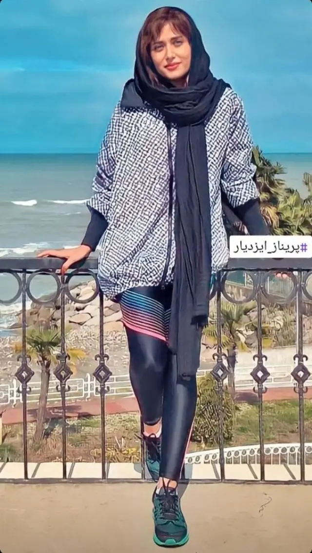 خواستگاری آقای بازیگر از پریناز ایزدیار در کافه پریناز ایزدیار