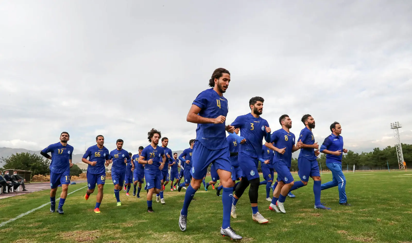 استقلال و ماجراجویی نقل و انتقالاتی | استقلال و بمب های نخریده استقلال