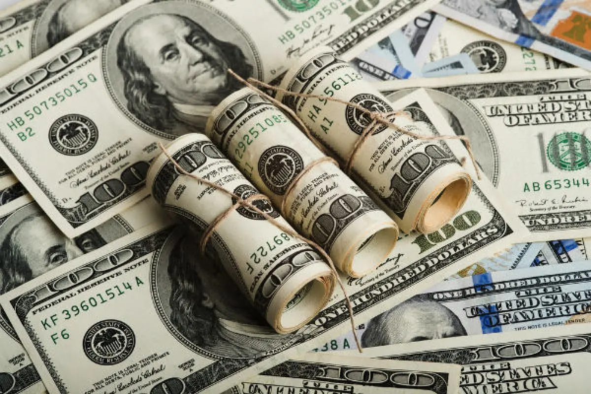 افزایش قیمت دلار به نرخ امروز 10 مرداد | دلار سر به فلک کشیده بازار را بهم ریخت! قیمت دلار