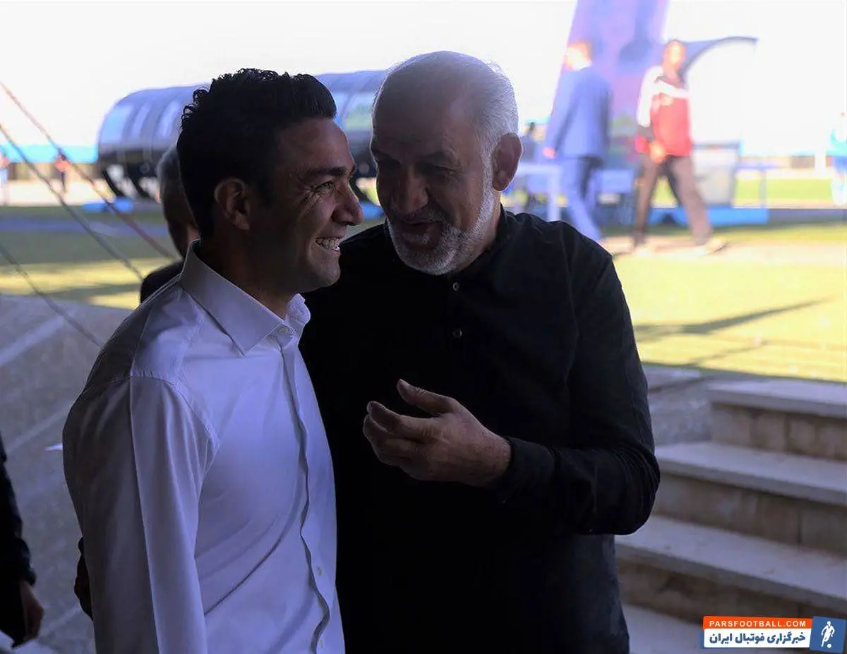 نگاه حرفه ایی مهدی فنونی زاده به اسپانسری جدید استقلال!! نگاه حرفه ایی مهدی فنونی زاده به اسپانسری جدید استقلال!!