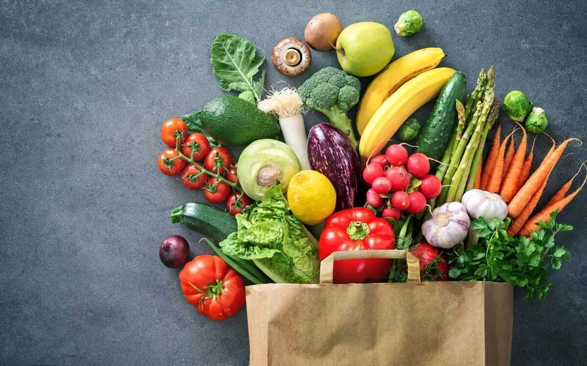 تغذیه درست برای سلامت بدن در هوای آلوده | اثرات آلودگی هوا را به این شکل کاهش دهید تغذیه درست برای سلامت بدن در هوای آلوده | اثرات آلودگی هوا را به این شکل کاهش دهید