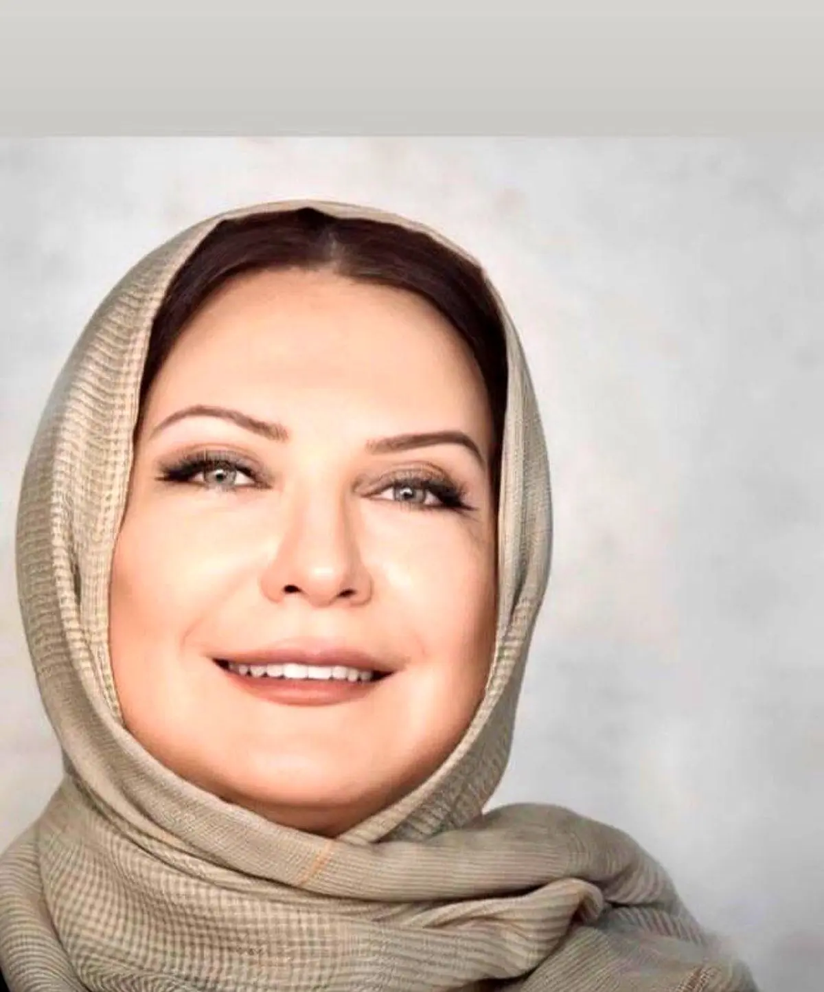 این عکس نوستالژیک از لعیا زنگنه شما رو به روز های خوب میبره! | لعیا زنگنه از زیبا ترین بازیگر های زن دهه 60! + عکس این عکس نوستالژیک از لعیا زنگنه شما رو به روز های خوب میبره! | لعیا زنگنه از زیبا ترین بازیگر های زن دهه 60! + عکس