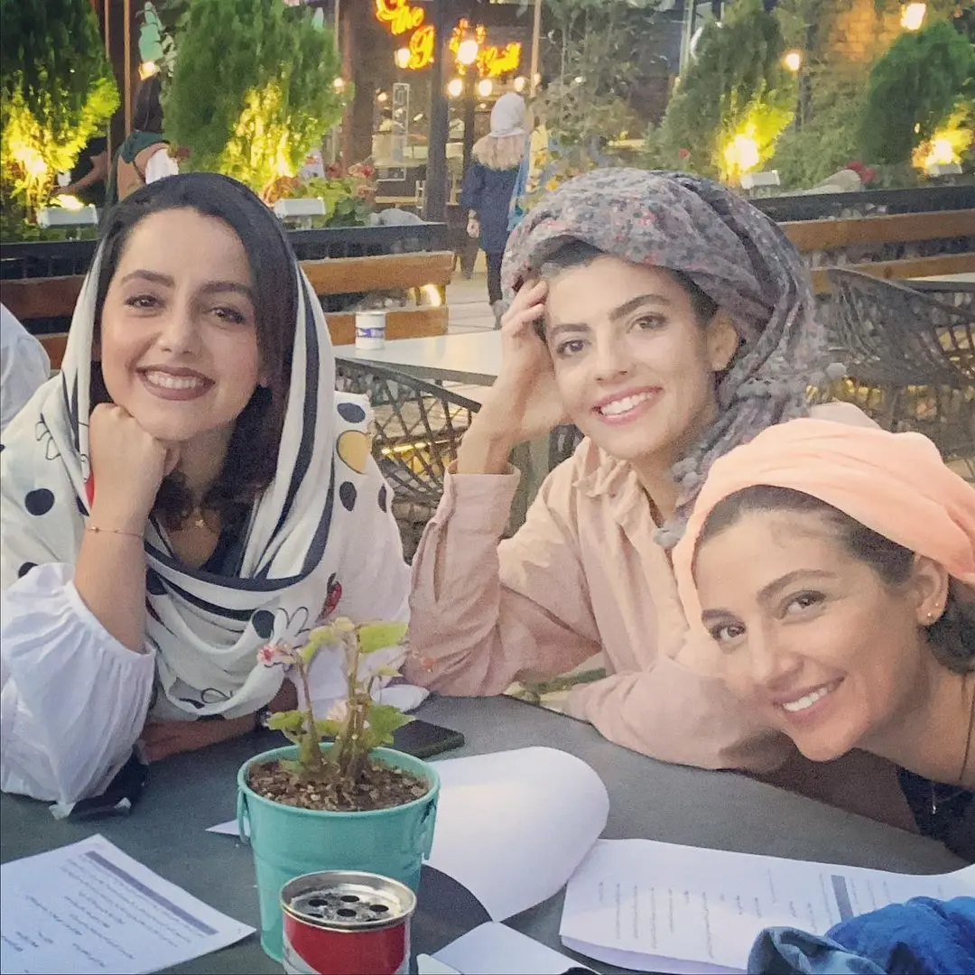 نازنین بیاتی
