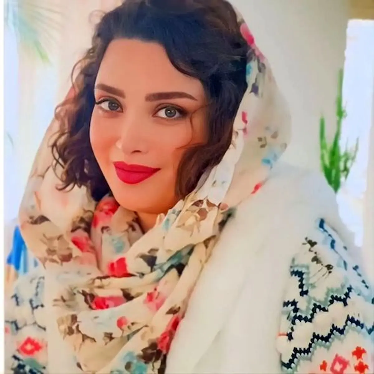 قاب زیبای بهنوش طباطبایی با ترلان پروانه | بهنوش طباطبایی هر دفعه مردم ایران را سورپرایز می کند