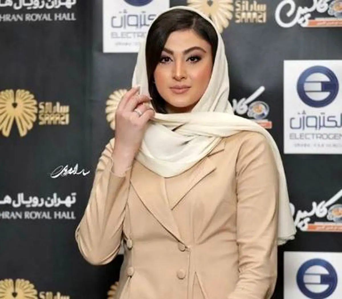 آرایش چشم دودی مریم مومن جنجالی شد | مریم مومن برای روز ولنتاین چه تیپی هم زده! + عکس آرایش چشم دودی مریم مومن جنجالی شد | مریم مومن برای روز ولنتاین چه تیپی هم زده! + عکس