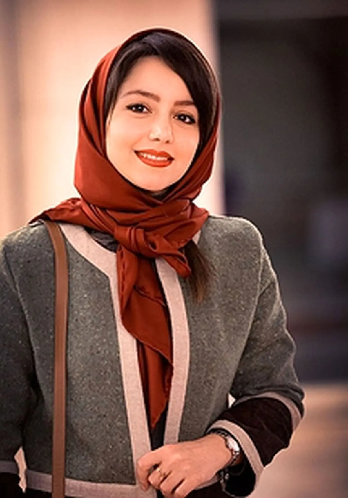 پوشش عجیب نازنین بیاتی با روسری بلوچی | نازنین بیاتی با تیپ جدید و خاصش غوغا کرد + عکس پوشش عجیب نازنین بیاتی با روسری بلوچی | نازنین بیاتی با تیپ جدید و خاصش غوغا کرد + عکس