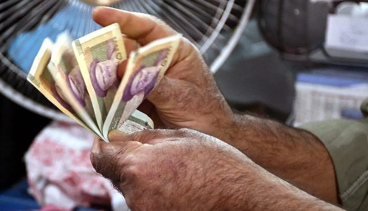 حداقل دستمزد کارگران در ایران پایین تر از سایر کشورهاست!! حداقل دستمزد کارگران در ایران پایین تر از سایر کشورهاست!!