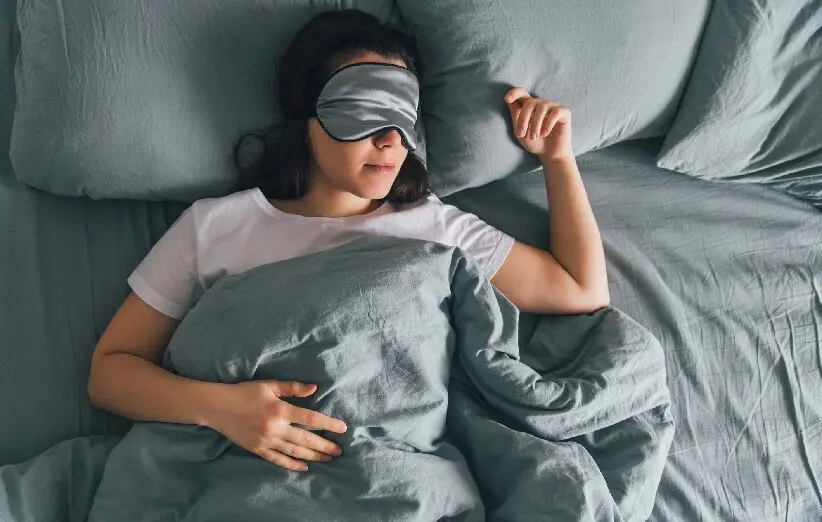 شما هم تو این روزها زیاد میخوابید و همیشه خسته اید؛ این علائم زنگ خطر رو جدی بگیرید! خواب