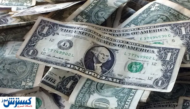 ۳۵۰ هزار تومان اختلاف در هر ۱۰۰ دلار | سوءاستفاده از تفاوت دلار سفید و آبی در بازار آزاد ۳۵۰ هزار تومان اختلاف در هر ۱۰۰ دلار | سوءاستفاده از تفاوت دلار سفید و آبی در بازار آزاد