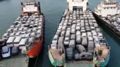 اعتراض واردکنندگان خودرو به معاون رئیسجمهور اعتراض واردکنندگان خودرو به معاون رئیسجمهور