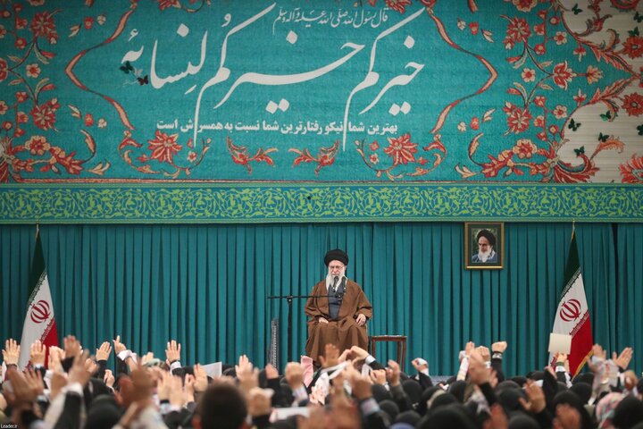 الگوی زن تراز در نگاه رهبر انقلاب؛ انسان عرشی و کنشگر اجتماعی الگوی زن تراز در نگاه رهبر انقلاب؛ انسان عرشی و کنشگر اجتماعی