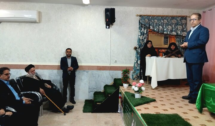 فرماندار دیّر: فعالیتهای فرهنگی مدارس باید مبتنی بر قرآن و عترت باشد فرماندار دیّر: فعالیتهای فرهنگی مدارس باید مبتنی بر قرآن و عترت باشد