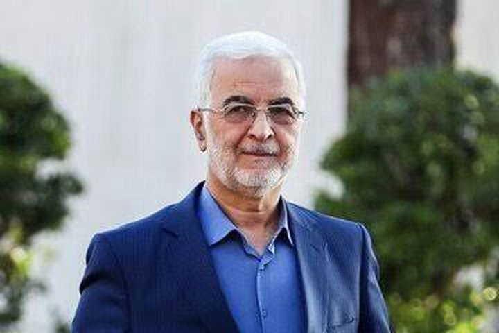 ورود وزیر کشور به گلستان و ادای احترام به شهدای گرگان
