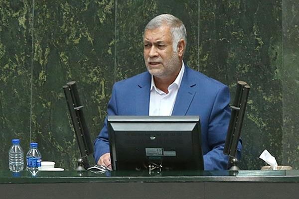 وزیر صمت باید پاسخگوی گرانی ها باشد / کنترل بازار از طریق سامانه ها، فقط شعار است وزیر صمت باید پاسخگوی گرانی ها باشد / کنترل بازار از طریق سامانه ها، فقط شعار است