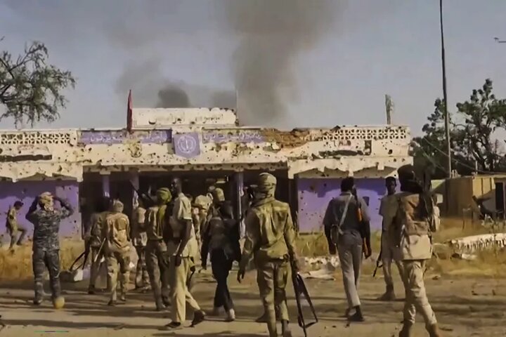 کشته شدن ۵۰ نفر در حمله نیروهای واکنش سریع به مهد کودکی در سودان کشته شدن ۵۰ نفر در حمله نیروهای واکنش سریع به مهد کودکی در سودان