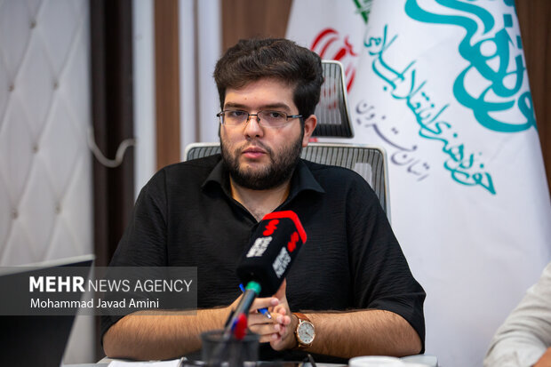 کمالی: نقد بروکراسی ناکارآمد محور اصلی مستند «مسخکراسی» است کمالی: نقد بروکراسی ناکارآمد محور اصلی مستند «مسخکراسی» است