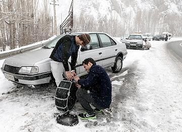 بارش برف و کولاک در جادههای ۱۴ استان بارش برف و کولاک در جادههای ۱۴ استان