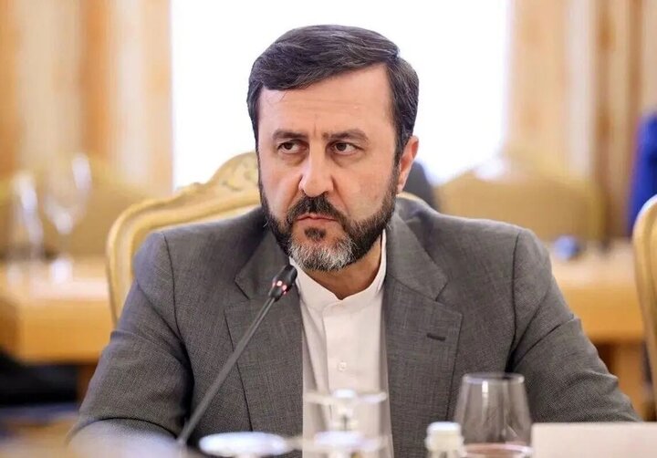 غریب آبادی: اولویت ما دفاع از ایران است نه مذاکره با آمریکا غریب آبادی: اولویت ما دفاع از ایران است نه مذاکره با آمریکا