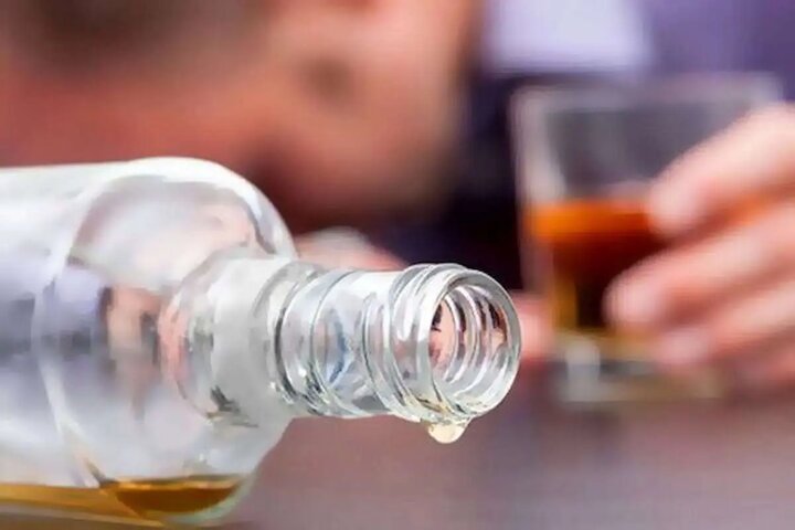 نوشیدن الکل خطر ابتلا به سرطان را افزایش میدهد نوشیدن الکل خطر ابتلا به سرطان را افزایش میدهد
