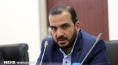افزایش پلکانی حقوق در سال آینده منتفی نشده است