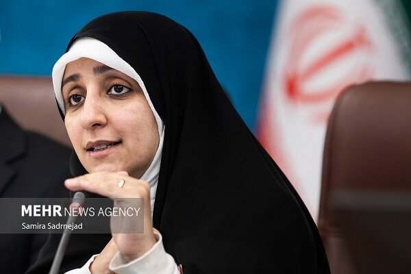 بهروزآذر: مسئولیت مدیران زنان فراتر از پرسنل دستگاههاست بهروزآذر: مسئولیت مدیران زنان فراتر از پرسنل دستگاههاست