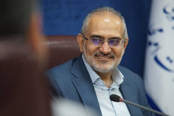 حسینی: احزاب وظیفه دارند برای انقلاب نیرو تربیت کنند حسینی: احزاب وظیفه دارند برای انقلاب نیرو تربیت کنند
