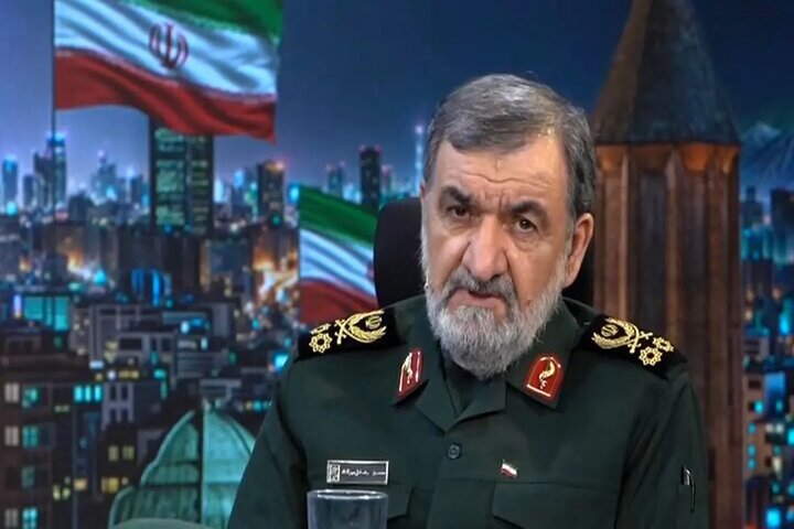 سرلشکر رضایی: آگاهی سیاسی مردم قدرتمندترین سلاح ایران است