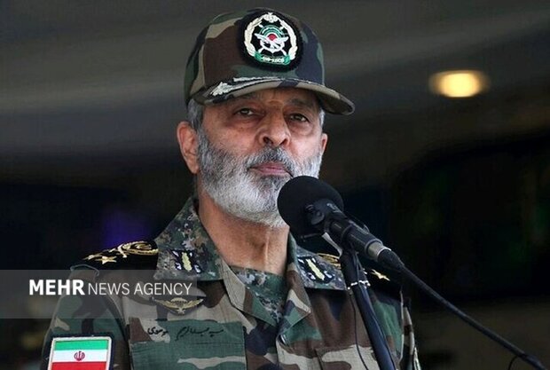 سرلشکر موسوی: نبرد با ایران برای ترامپ درس عبرت خواهد شد سرلشکر موسوی: نبرد با ایران برای ترامپ درس عبرت خواهد شد