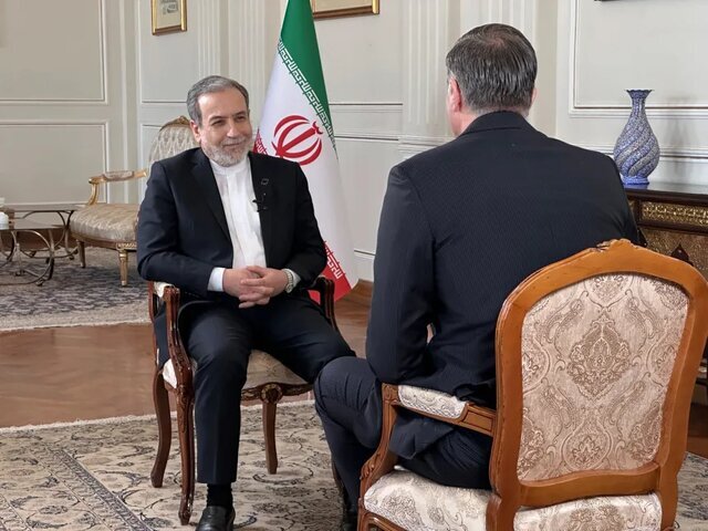 عراقچی: نگران جنگ نیستم زیرا ما کاملاً برای آن آمادهایم عراقچی: نگران جنگ نیستم زیرا ما کاملاً برای آن آمادهایم