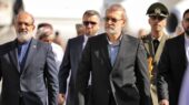 علی لاریجانی وارد مسقط شد