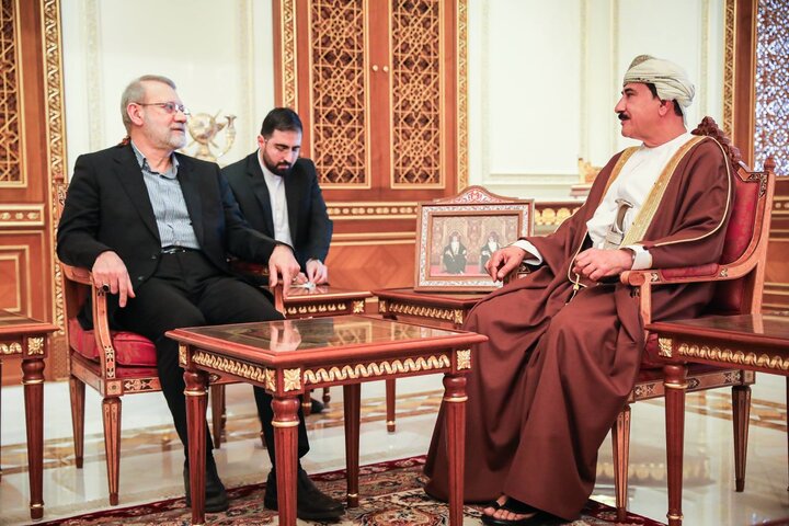 لاریجانی با وزیر دفتر سلطنتی عمان دیدار و گفتگو کرد لاریجانی با وزیر دفتر سلطنتی عمان دیدار و گفتگو کرد