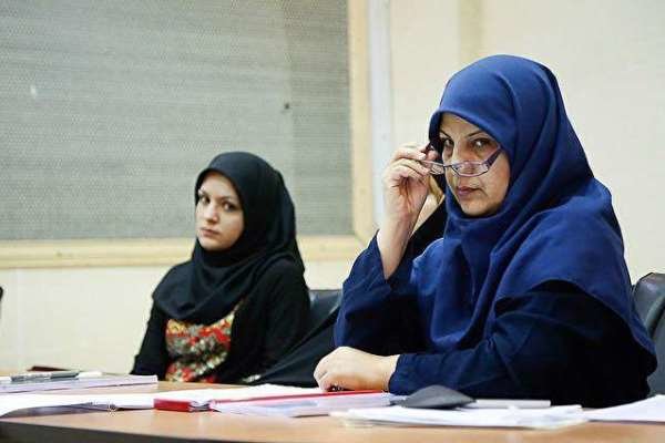 نقش حق عائله‌مندی در پایین‌تر بودن حقوق زنان عضو هیئت‌علمی