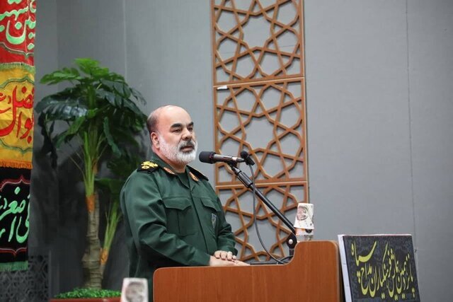 بازدید فرمانده سردار کرمی از آمادگی یگانهای مستقر در جزایر خلیجفارس بازدید فرمانده سردار کرمی از آمادگی یگانهای مستقر در جزایر خلیجفارس
