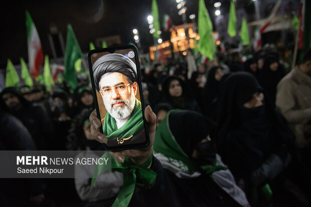 بیعت انجمن علمی آموزش علوم پزشکی با رهبر انقلاب بیعت انجمن علمی آموزش علوم پزشکی با رهبر انقلاب