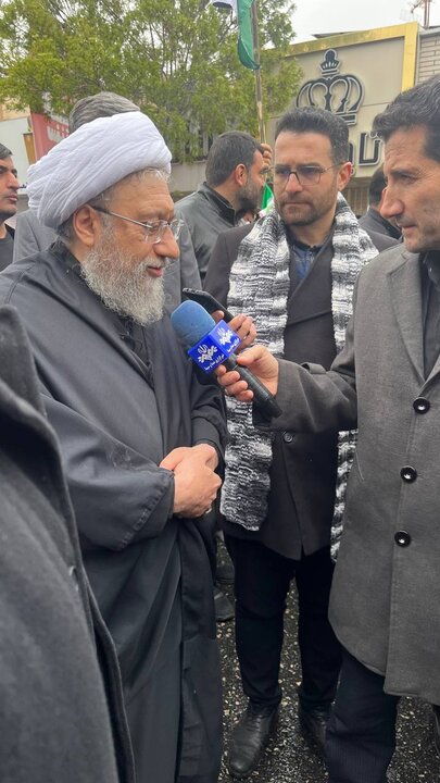 حضور آیتالله آملی لاریجانی در راهپیمایی باشکوه روز قدس حضور آیتالله آملی لاریجانی در راهپیمایی باشکوه روز قدس