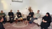 حضور اعضای کمیسیون امنیت ملی در منزل دیپلمات شهید سیدمحمدرضا موسوی حضور اعضای کمیسیون امنیت ملی در منزل دیپلمات شهید سیدمحمدرضا موسوی