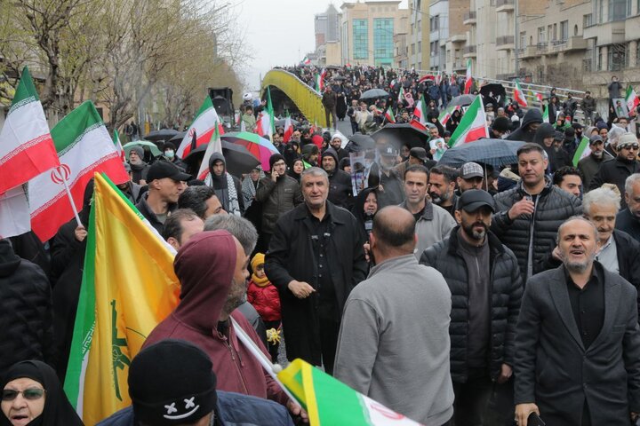 حضور رئیس سازمان انرژی اتمی در راهپیمایی روز جهانی قدس حضور رئیس سازمان انرژی اتمی در راهپیمایی روز جهانی قدس